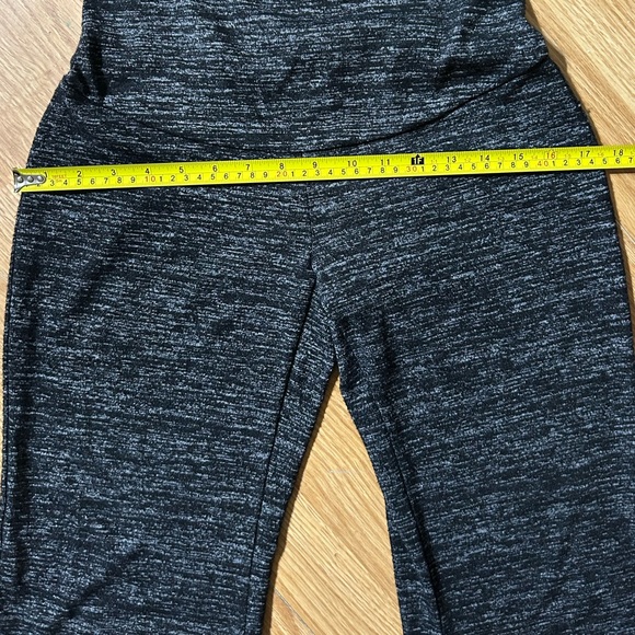 3/20 Jessica Simpson Maternity(Small) long flare stretch pants - Picture 3 of 10